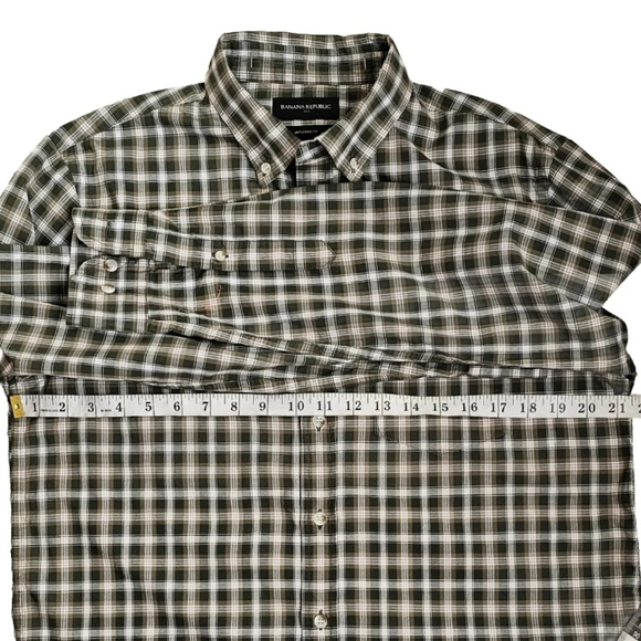 Banana Republic Factory Mens medium shirt - Picture 4 of 5